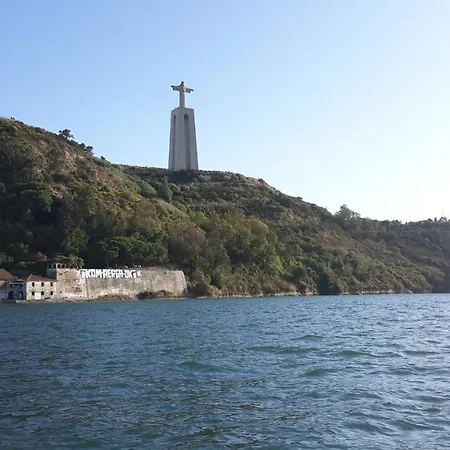 艾美丽客房公寓 2*